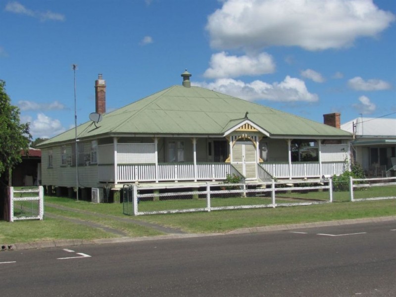 92 Fitzroy St, Warwick QLD 4370