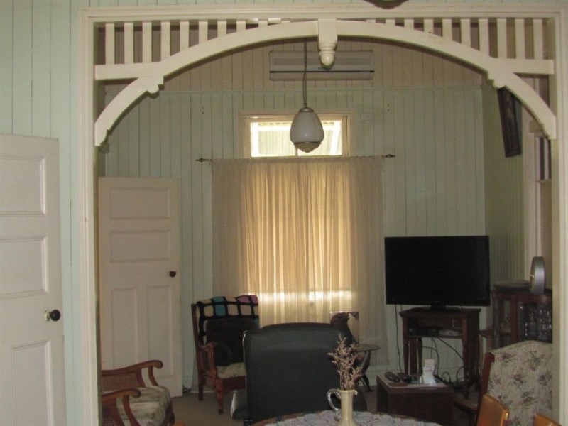 92 Fitzroy St, Warwick QLD 4370