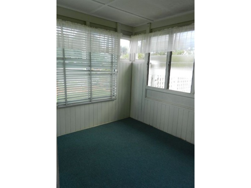 5 Wallace St, Warwick QLD 4370