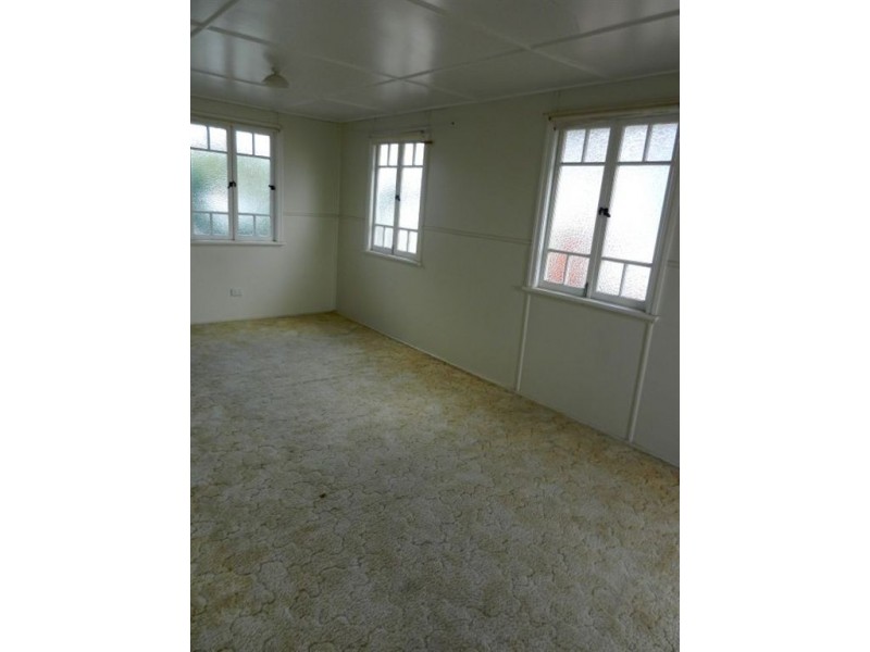 5 Wallace St, Warwick QLD 4370