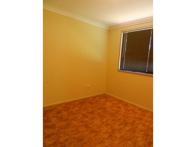 10 Furness Cr, Warwick QLD 4370