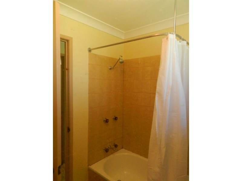 10 Furness Cr, Warwick QLD 4370