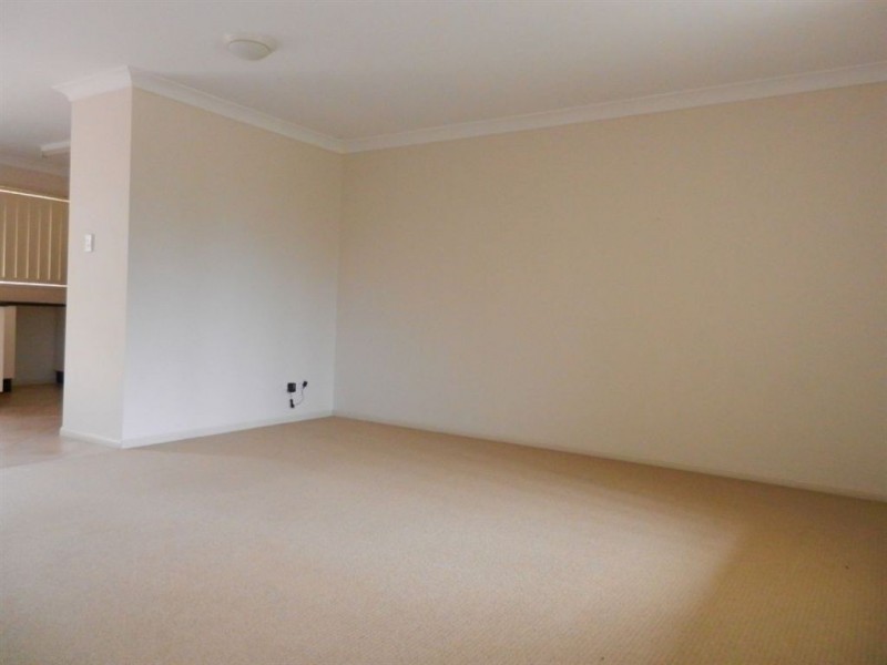 11C Leslie St, Warwick QLD 4370