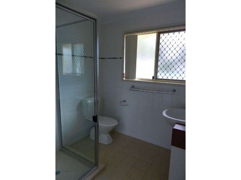 11C Leslie St, Warwick QLD 4370