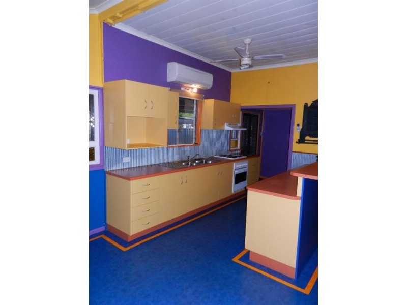 21 Myrtle Ave, Warwick QLD 4370