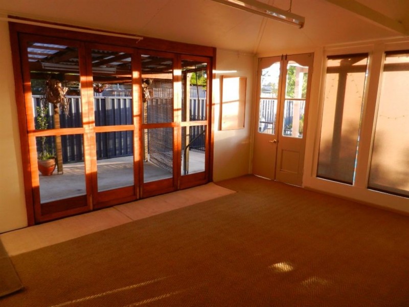 21 Myrtle Ave, Warwick QLD 4370