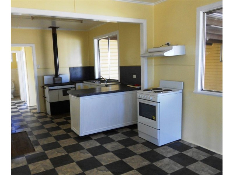 46-48 Acacia St, Killarney QLD 4373