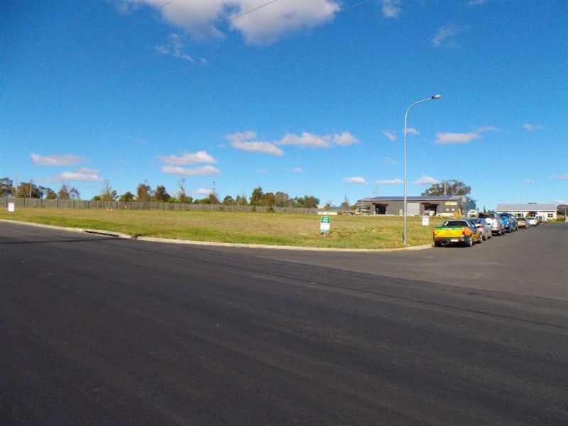 2-4 Betta Place, Warwick QLD 4370