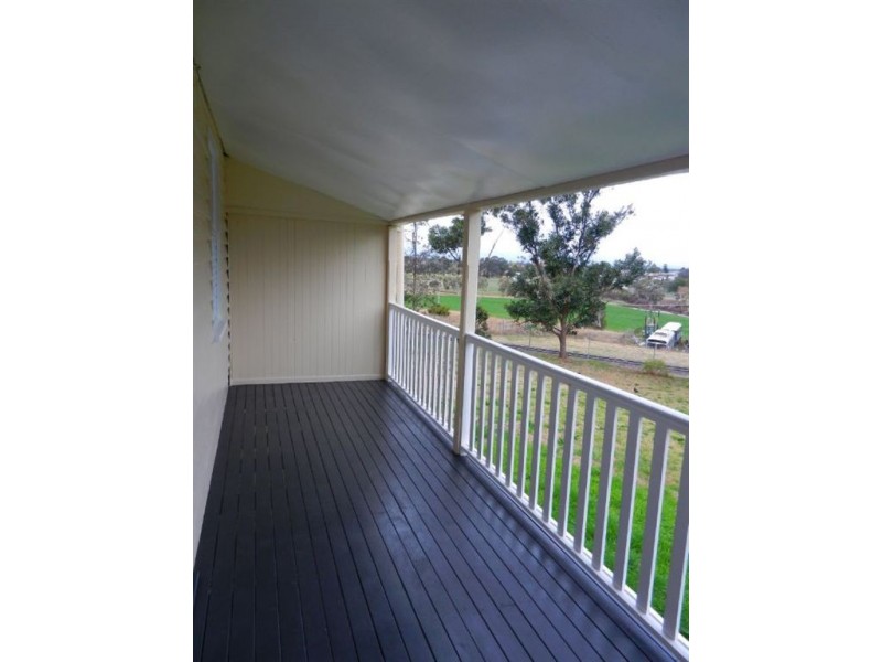 6 Marshall St, Warwick QLD 4370