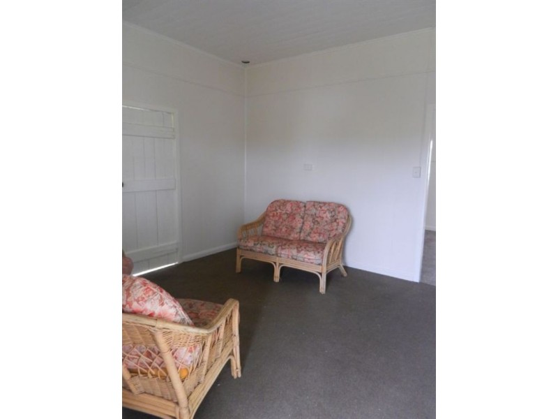 6 Marshall St, Warwick QLD 4370