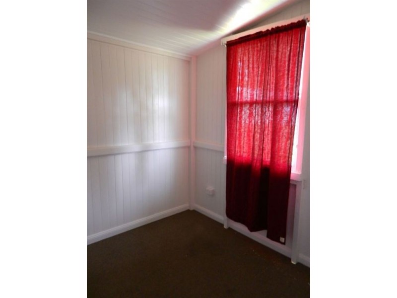 6 Marshall St, Warwick QLD 4370