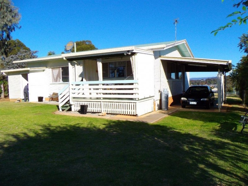 3 Chermside Drive, Warwick QLD 4370