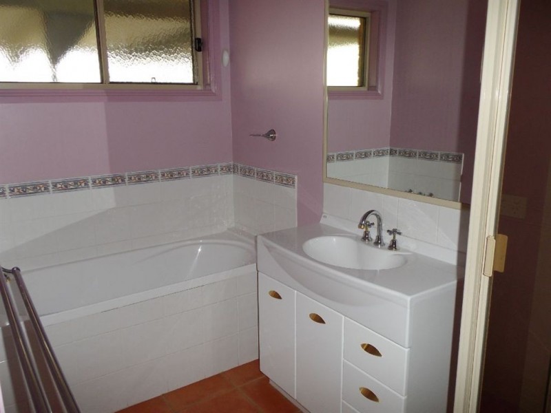 522 Roona Rd, Junabee QLD 4370