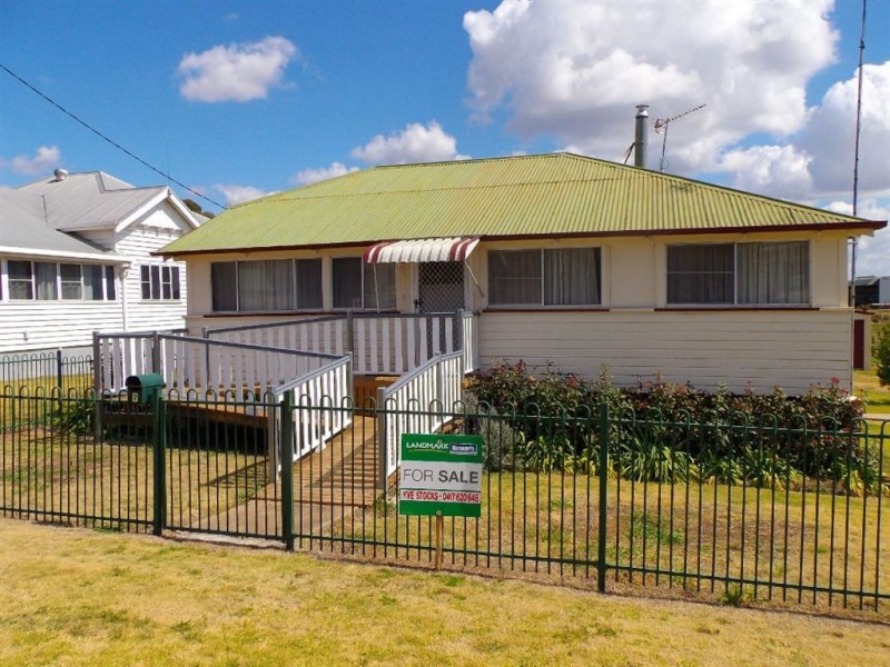 7 Short St, Warwick QLD 4370