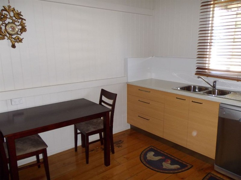 7 Short St, Warwick QLD 4370