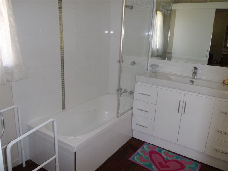 7 Short St, Warwick QLD 4370