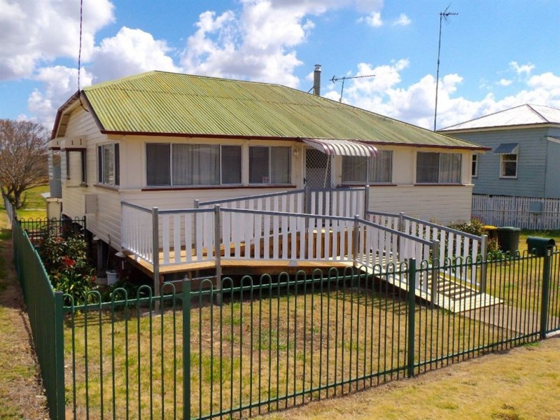 7 Short St, Warwick QLD 4370