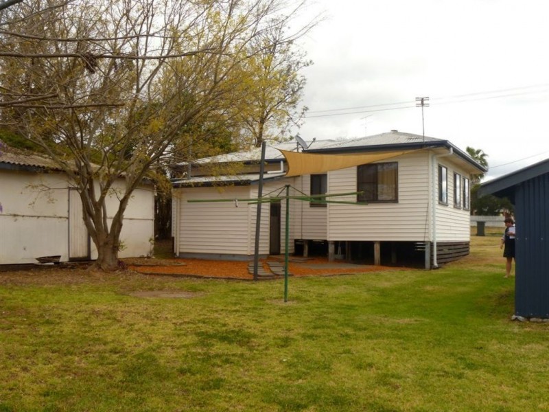 14 Gore Street, Warwick QLD 4370