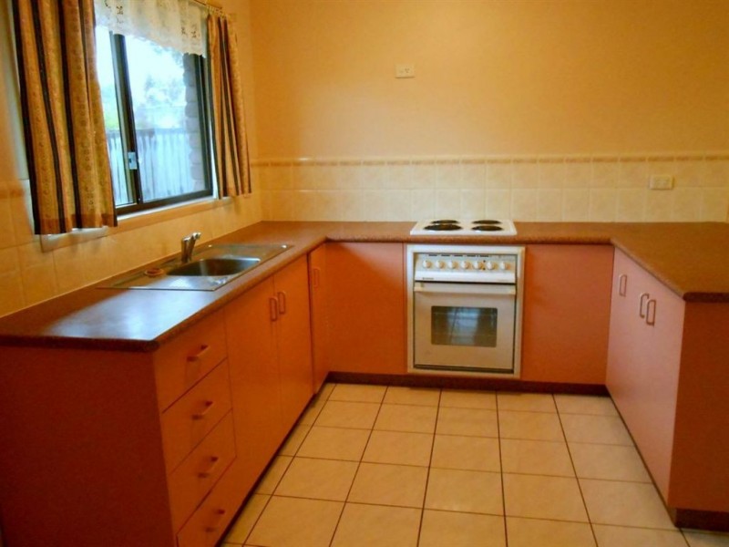 2/2 Hollins Court, Warwick QLD 4370