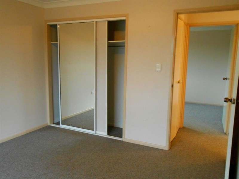2/2 Hollins Court, Warwick QLD 4370