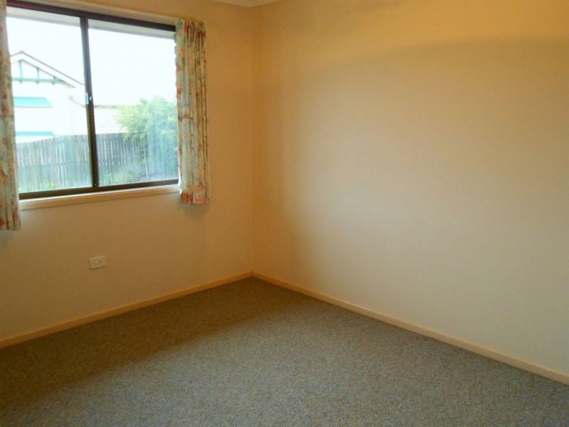 2/2 Hollins Court, Warwick QLD 4370