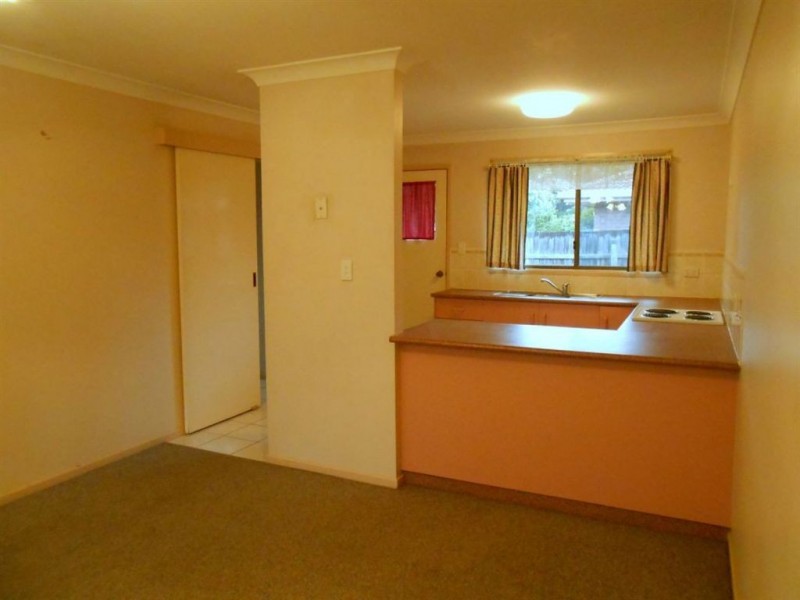 2/2 Hollins Court, Warwick QLD 4370