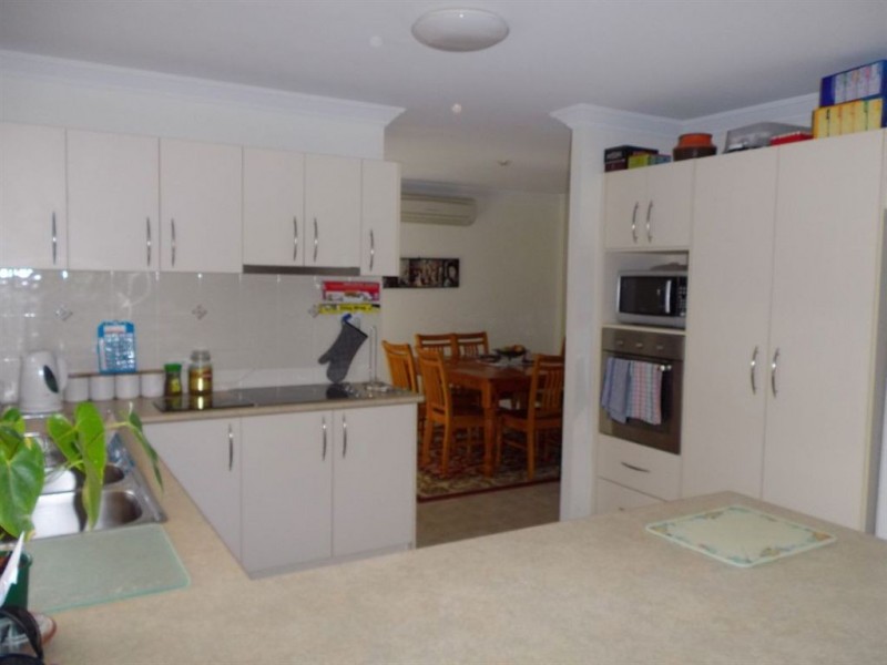 30 Boronia Dve, Warwick QLD 4370