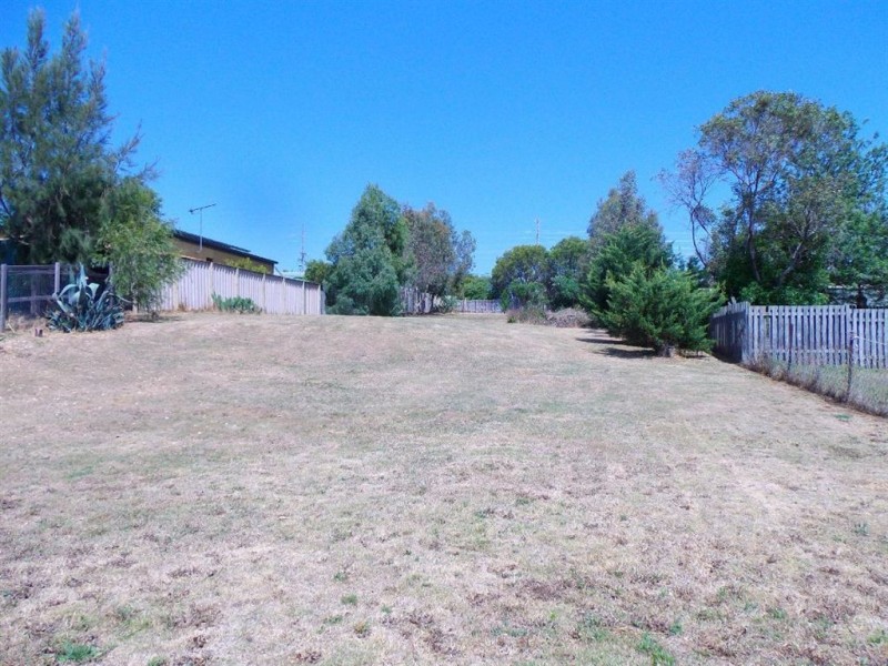 3 Ivory Ave, Warwick QLD 4370