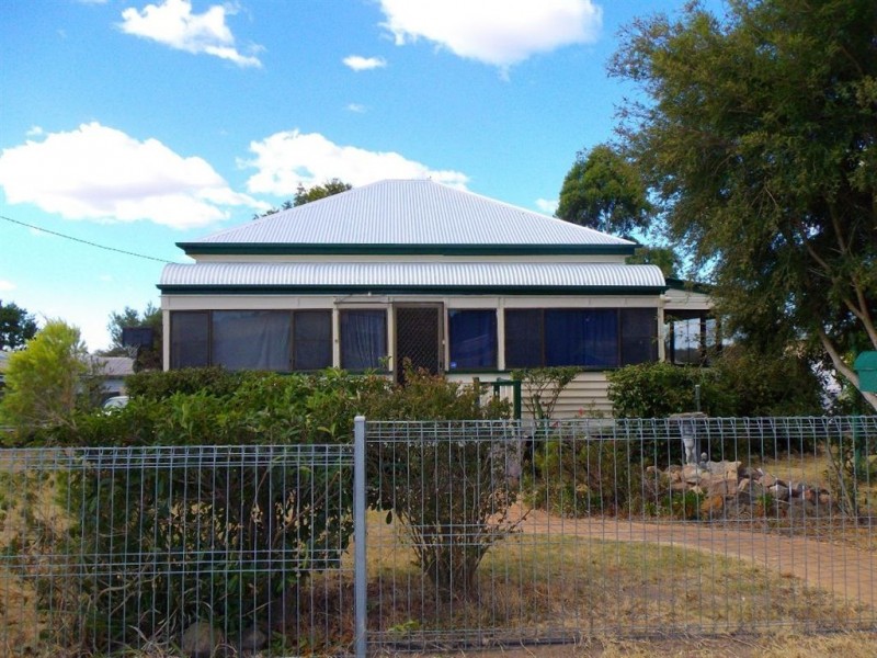 2 O’Brien St, Warwick QLD 4370