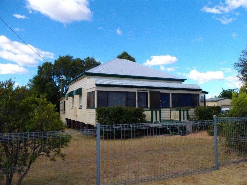 2 O’Brien St, Warwick QLD 4370