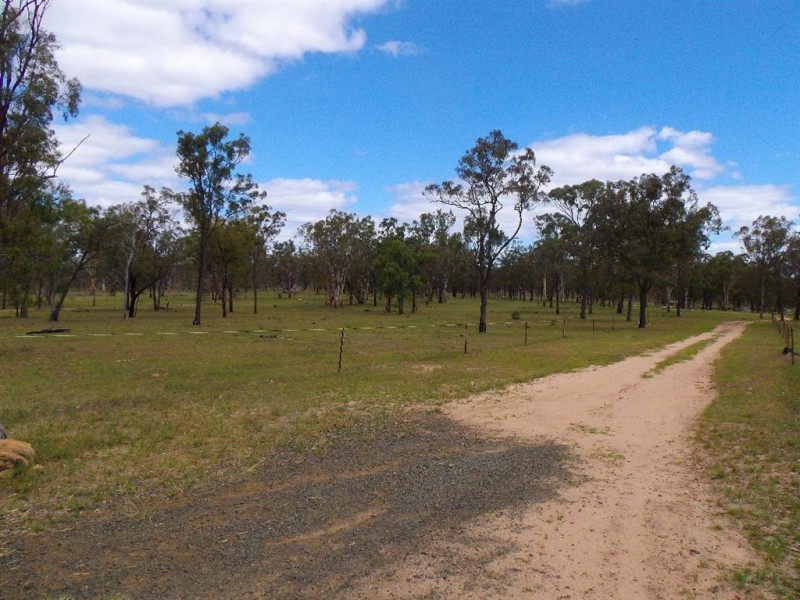 122 College Green Rd, Clifton QLD 4361