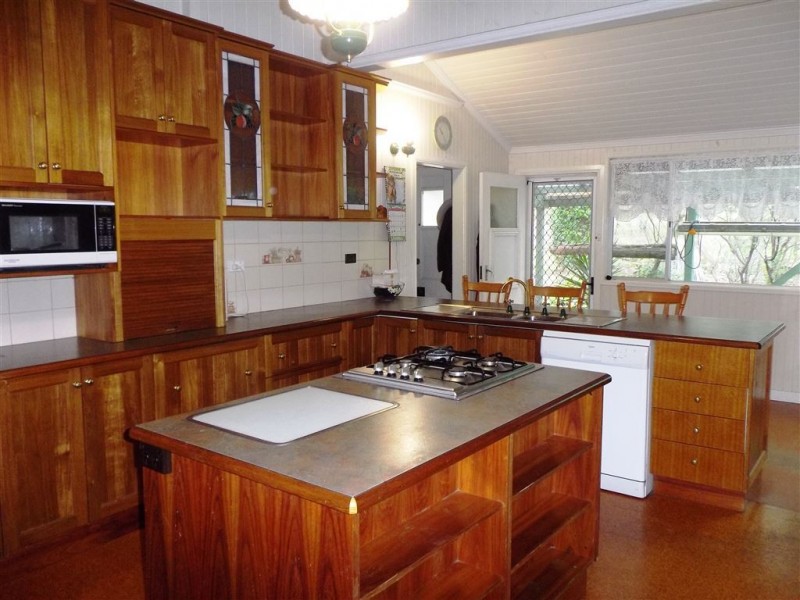 131 Glengallan Rd, Warwick QLD 4370