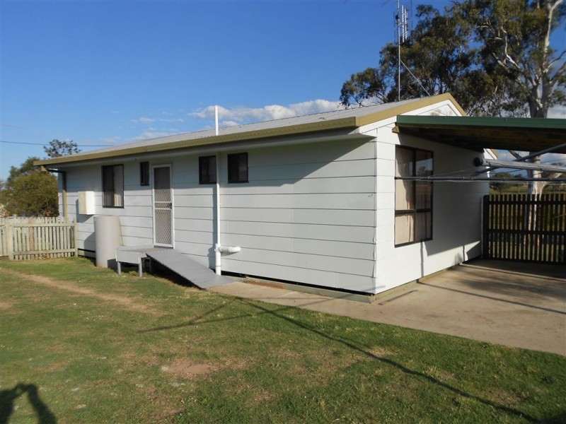 1 Furness Crescent, Warwick QLD 4370