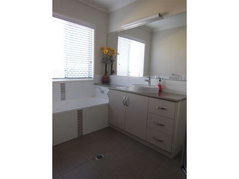22 Rodeo Drive, Warwick QLD 4370