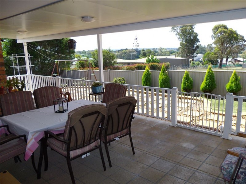 30 Boronia Drive, Warwick QLD 4370
