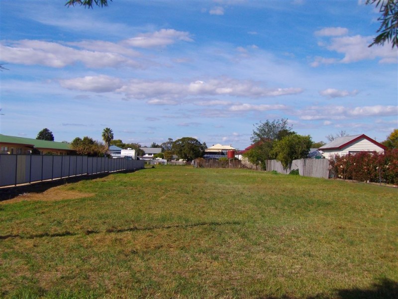 46 Canning St, Warwick QLD 4370