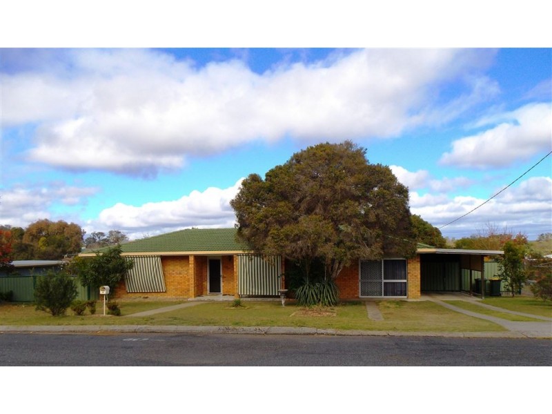 14 Gilbert Crescent, Warwick QLD 4370