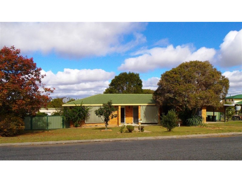 14 Gilbert Crescent, Warwick QLD 4370
