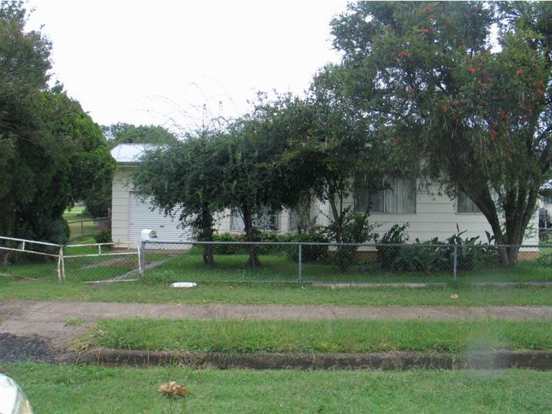 25 Drayton Street, Allora QLD 4362