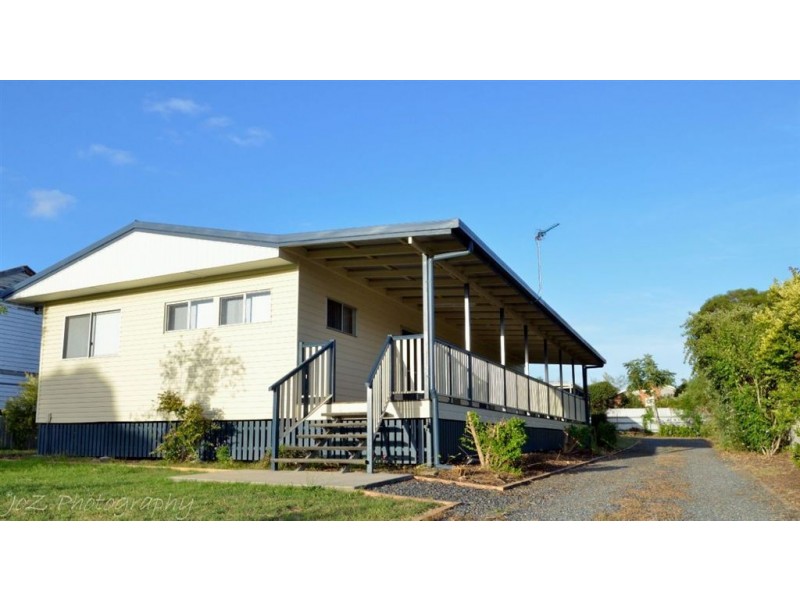 21 Cunningham St, Warwick QLD 4370