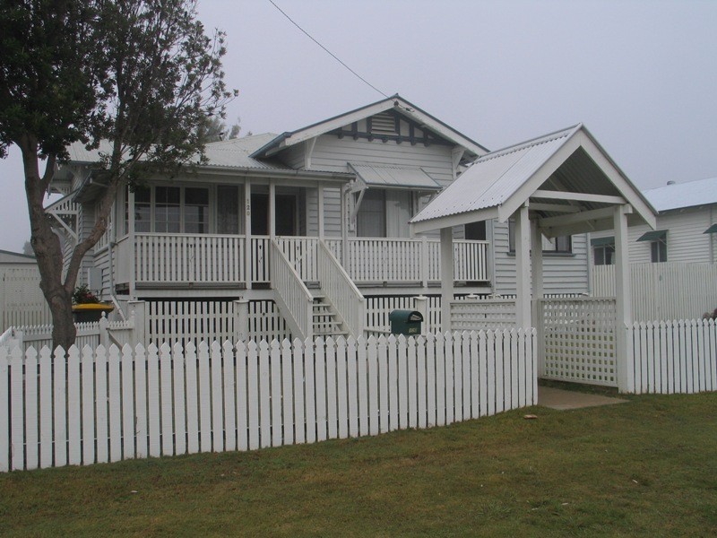 120 Pratten, Warwick QLD 4370