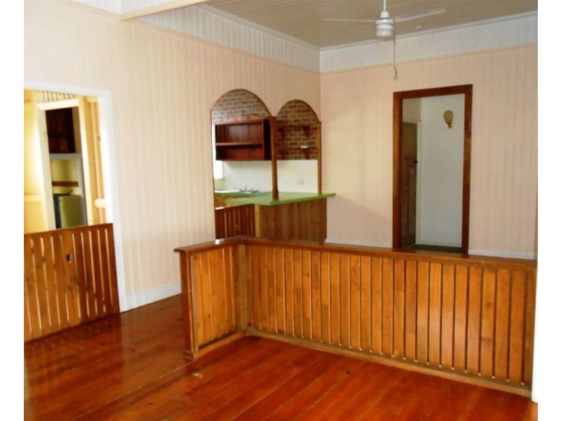 120 Pratten, Warwick QLD 4370