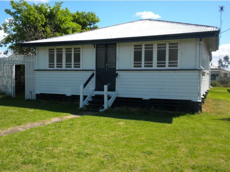 7 Wilga Ave, Warwick QLD 4370