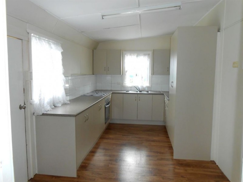 2 Gore Street, Warwick QLD 4370