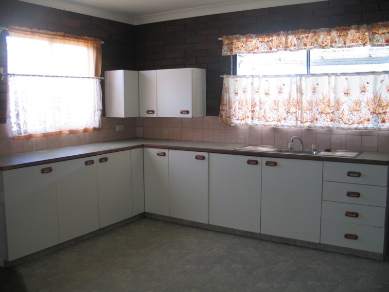 6 Howard St, Warwick QLD 4370