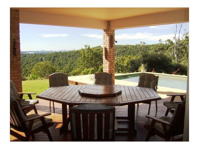 10 Roxby Court, Bonogin QLD 4213