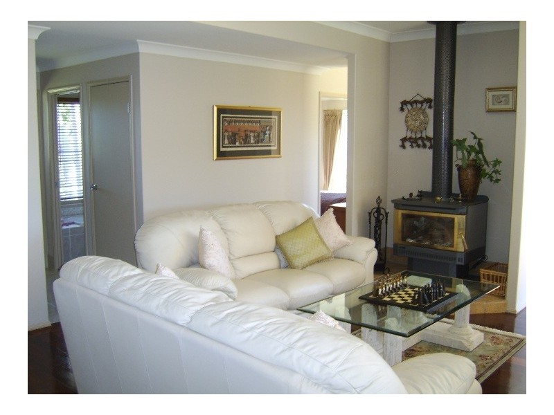 10 Roxby Court, Bonogin QLD 4213