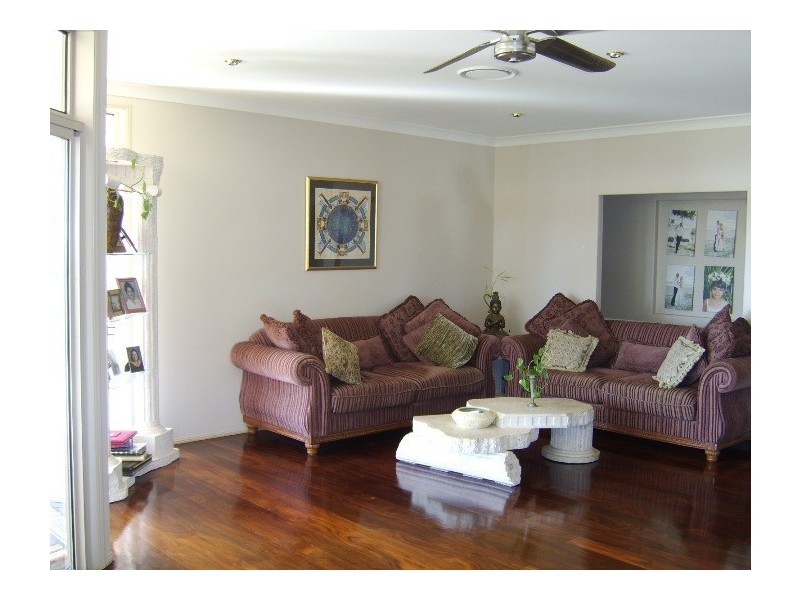 10 Roxby Court, Bonogin QLD 4213