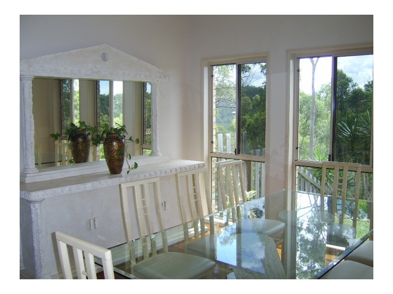 10 Roxby Court, Bonogin QLD 4213