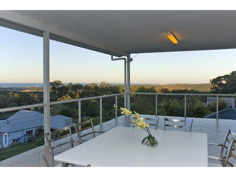 328 Chesterfield Drive, Bonogin QLD 4213